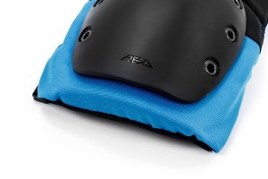 RKD620 REKD Knee Ramp Pads BlackBlue Detail 2.jpg