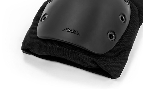 RKD620 REKD Knee Ramp Pads Black Detail 2.jpg