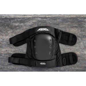 RKD650 REKD Pro Ramp Knee Pads Black Lifestyle 4.jpg