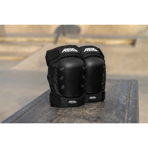 RKD650 REKD Pro Ramp Knee Pads Black Lifestyle 6.jpg