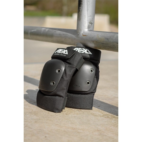 RKD630 REKD Ramp Elbow Pads Promo 04.jpg