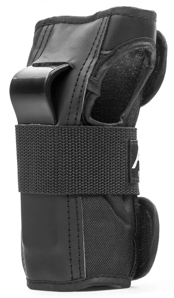 RKD490 REKD Wrist Guards Black Rear.jpg